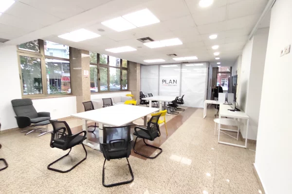 Shtepi me qera Apartament ne Tirane, 1+1, Mobilimi Pjeserisht e mobiluar, Pagesa 4,300  Euro.