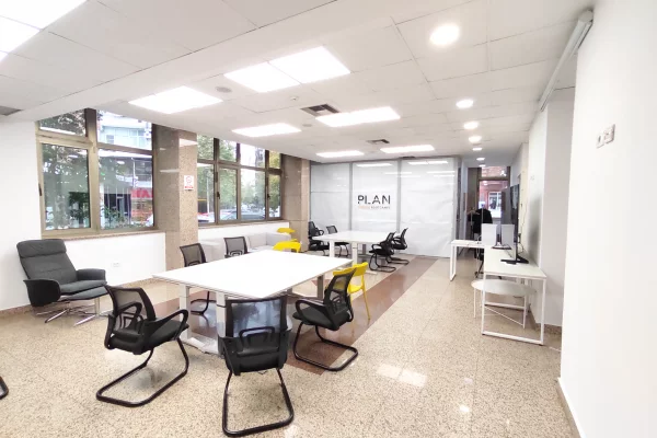 Shtepi me qera Apartament ne Tirane, 1+1, Mobilimi Pjeserisht e mobiluar, Pagesa 4,300  Euro.