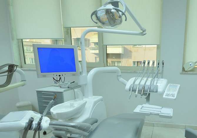 Klinika dentare Evident ofron sherbime Higjene dhe profilaksi,Zbardhim, Proteza,Pedodontie, Sedacioni koshient, Telekamera intraorale etj.