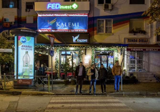 Agjensi e mirenjohur e udhetimeve ofron bileta udhetimie, rezervime ne hotele etj.