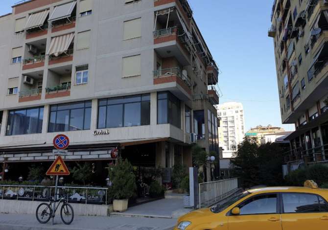 Klinika Derma Care ju ofron sherbime te specializuara per Fillers, BTX injetoins, Peelings, Lipolysis, Dermapen, PRP injections etj.