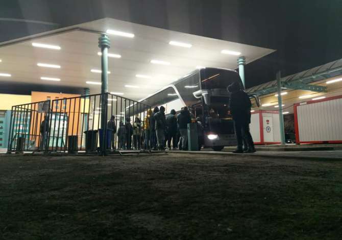 Sherbime Udhetimi dhe Transporti  ne Tirane - 50 