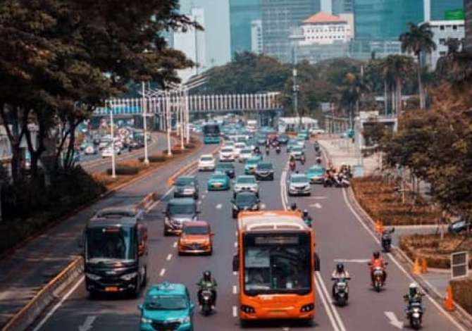 Sherbime Udhetimi dhe Transporti  ne Tirane - 50 