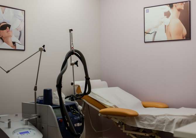 Klinike Dermo-Estetike dhe Kirurgji Rikonstruktive Anassa ofron sherbime ne Kirurgjine Plastike, Dermatologji dhe Trajtime dermo-estetike