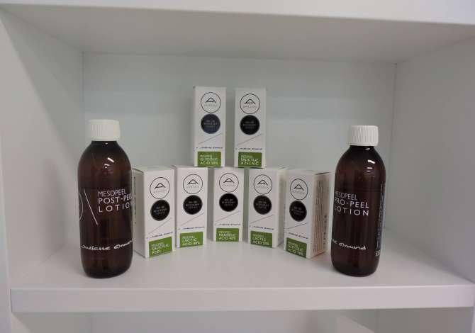 📣Klinika e Kirurgjise Estetike  ju ofron trajtime micro- kirurgjikale , trajtime kundra plakjes dhe estetike