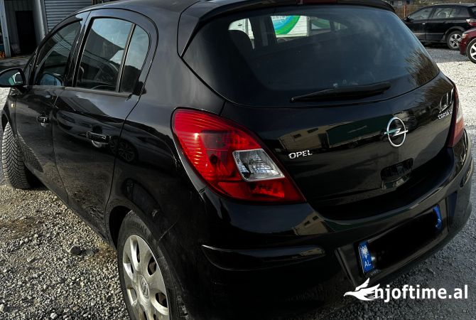 Makina ne shitje ne Tirane - 3,100 Euro