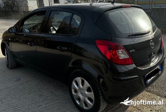 Makina ne shitje  ne Tirane - 3,100 Euro