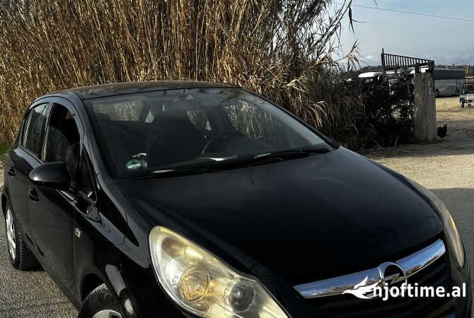 Makina ne shitje ne Tirane, Opel, 2010 Benzine,Kambio Manual Pagesa 3,100  Euro.