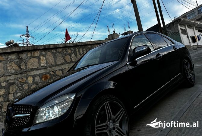 Makina ne shitje  ne Tirane - 9,500 Euro