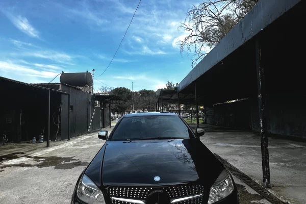 Makina ne shitje ne Tirane - 8,700 Euro