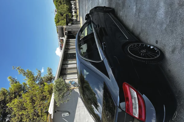 Makina ne shitje ne Tirane, Mercedes-Benz, 2010 gasoline-gas,Kambio Automatik Pagesa 780,000  Leke.