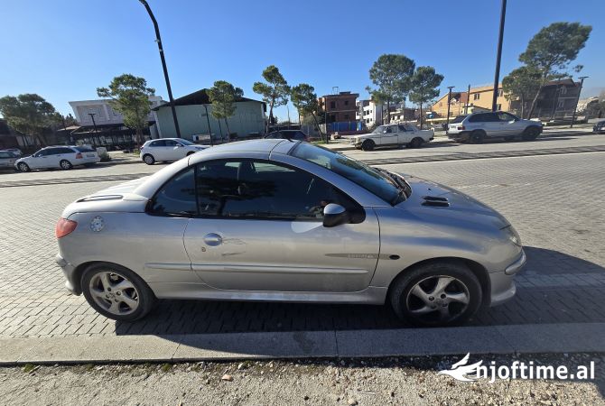 Makina ne shitje ne Tirane, Peugeot, 2006 gasoline-gas,Kambio Manual Pagesa 2,000  Euro.