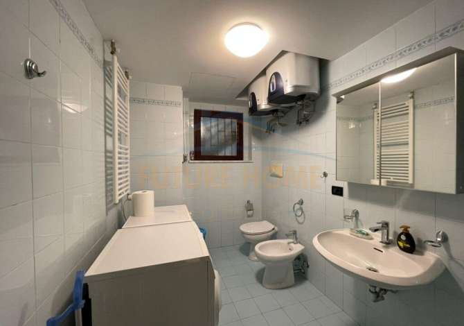 Qera, Ambient Biznesi, Qender