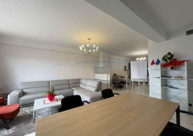 Qera, Ambient Biznesi, Qender