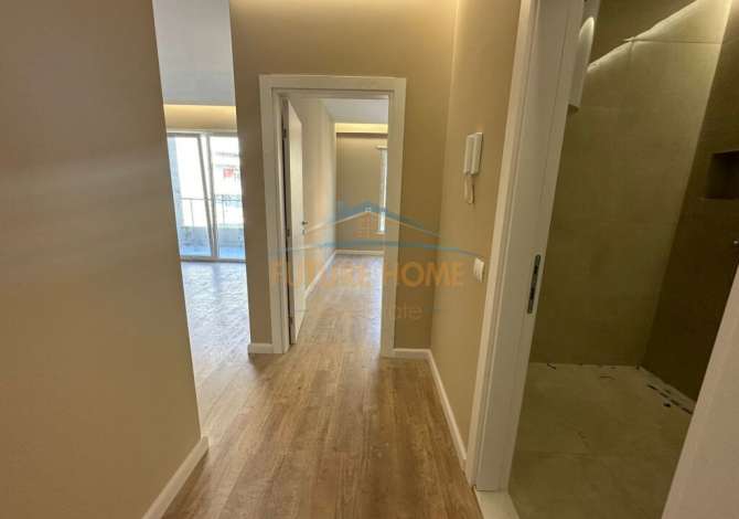 Ambient per zyra tek Komuna e parisit