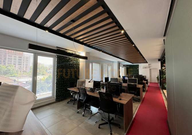 Super ambient per zyra tek fusha e aviacionit