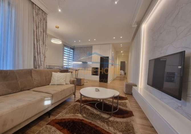 Shtepi me qera 2+1 ne Tirane - 1,350 Euro
