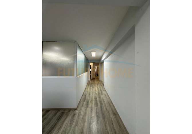 Ambient biznesi me qera 3+1 ne Tirane - 1,200 Euro