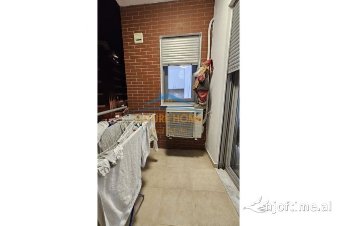 Shtepi ne shitje Apartament ne Tirane, 2+1, Mobilimi E mobiluar, Pagesa 195,000  Euro.