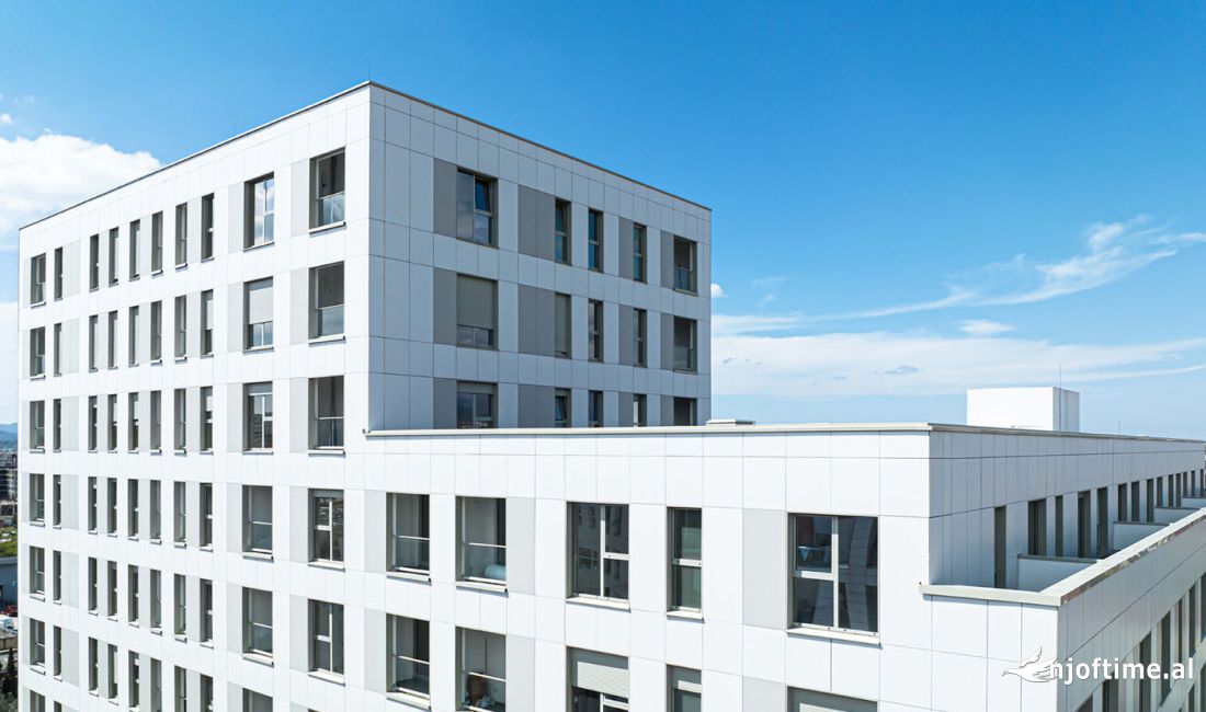 Shtepi ne shitje Apartament ne Tirane, 1+1, Mobilimi Bosh, pa mobiluar, Pagesa 95,000  Euro.