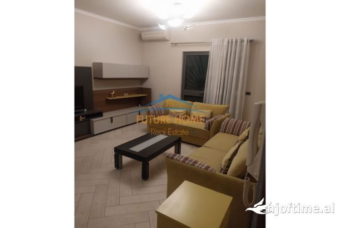 Shtepi me qera Apartament ne Tirane, 1+1, Mobilimi E mobiluar, Pagesa 500  Euro.
