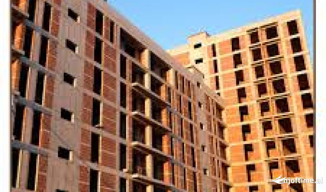 Shtepi ne shitje Apartament ne Tirane, 2+1, Mobilimi Bosh, pa mobiluar, Pagesa 162,000  Euro.