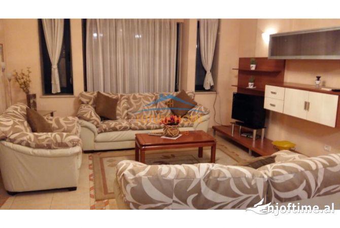 Shtepi me qera 2+1 ne Tirane - 1,000 Euro