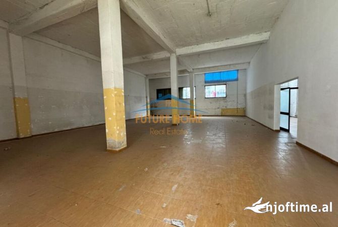 Ambient biznesi me qera 4+1 ne Tirane - 2,300 Euro