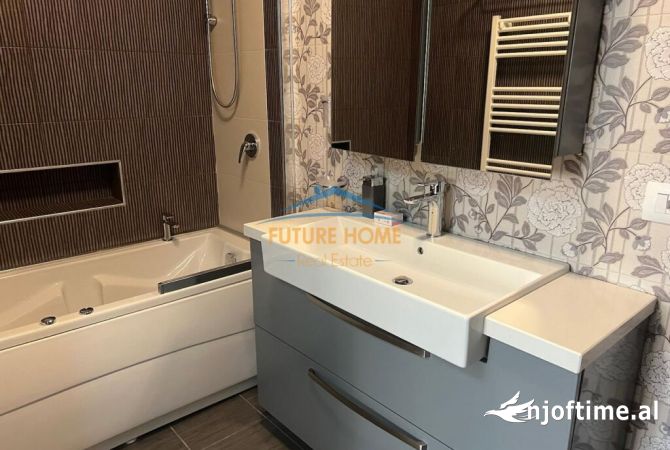 Shtepi ne shitje Apartament ne Tirane, 2+1, Mobilimi E mobiluar, Pagesa 220,000  Euro.