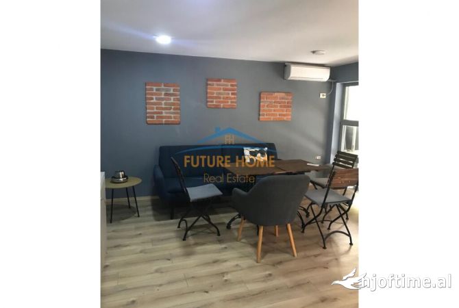 Shitet, Biznes, Bar Kafe, Rruga Jordan Misja , Tirane.