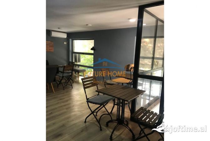 Shitet, Biznes, Bar Kafe, Rruga Jordan Misja , Tirane.