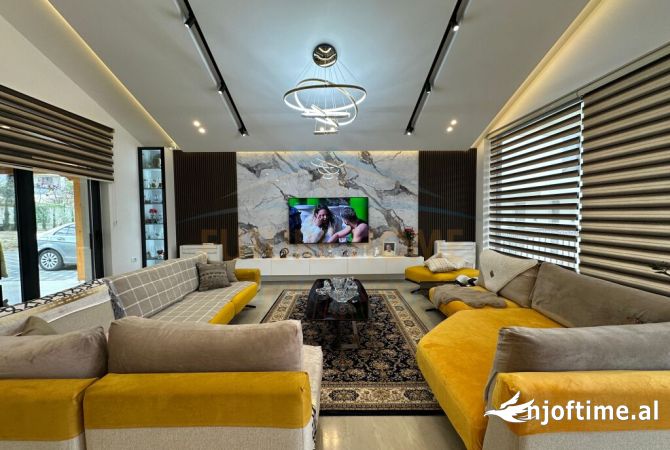 Shtepi me qera Vila Luksoze ne Tirane, 4+1, Mobilimi E mobiluar, Pagesa 5,000  Euro.