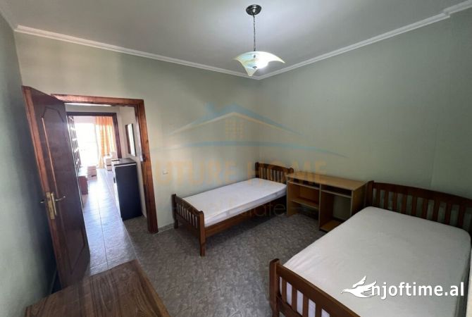 Shtepi me qera Apartament ne Tirane, 2+1, Mobilimi E mobiluar, Pagesa 550  Euro.