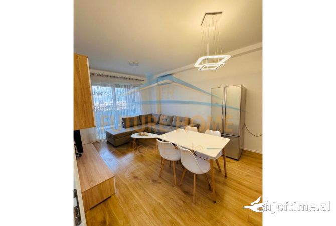 Shtepi me qera Apartament ne Tirane, 2+1, Mobilimi E mobiluar, Pagesa 600  Euro.