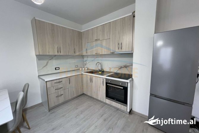 Shtepi me qera Apartament ne Tirane, 1+1, Mobilimi E mobiluar, Pagesa 500  Euro.