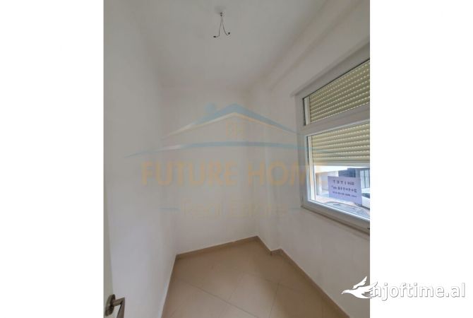Shtepi ne shitje Apartament ne Tirane, 2+1, Mobilimi Bosh, pa mobiluar, Pagesa 118,000  Euro.