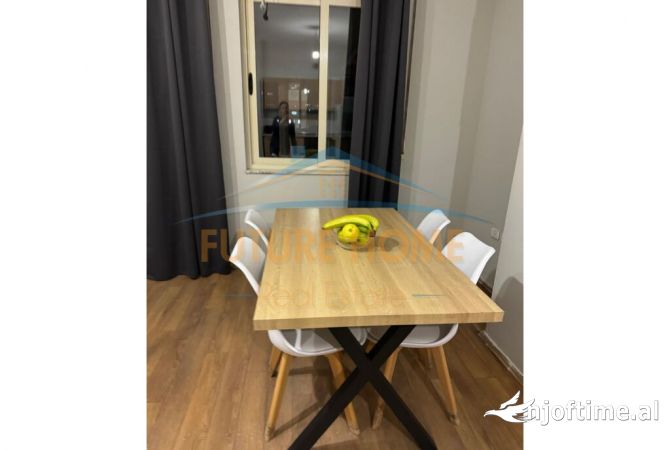 Shtepi ne shitje Apartament ne Tirane, 2+1, Mobilimi E mobiluar, Pagesa 438,000  Euro.