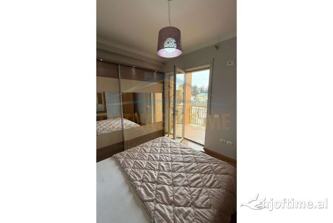 Shtepi ne shitje Apartament ne Tirane, 2+1, Mobilimi E mobiluar, Pagesa 192,000  Euro.