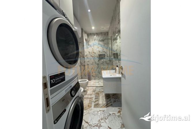 Shtepi ne shitje Apartament ne Tirane, 2+1, Mobilimi E mobiluar, Pagesa 295,000  Euro.