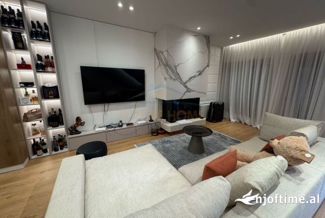 Shtepi me qera Vila Luksoze ne Tirane, 3+1, Mobilimi E mobiluar, Pagesa 3,000  Euro.