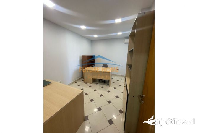 Ambient biznesi me qera 3+1 ne Tirane - 1,550 Euro