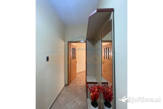 Shtepi ne shitje Apartament ne Tirane, 1+1, Mobilimi E mobiluar, Pagesa 140,000  Euro.