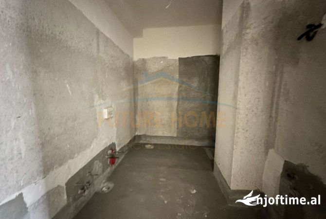 Shtepi ne shitje Apartament ne Tirane, 1+1, Mobilimi Bosh, pa mobiluar, Pagesa 115,434  Euro.