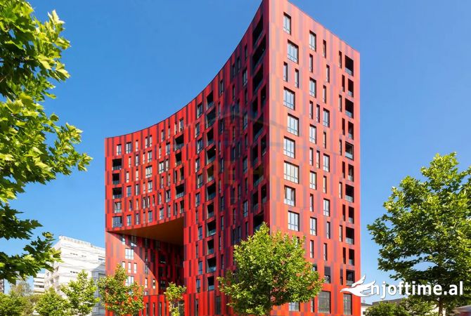 Ambient biznesi me qera 3+1 ne Tirane - 2,500 Euro