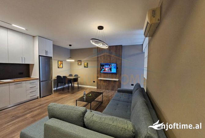 Shtepi me qera Apartament ne Tirane, 1+1, Mobilimi E mobiluar, Pagesa 650  Euro.