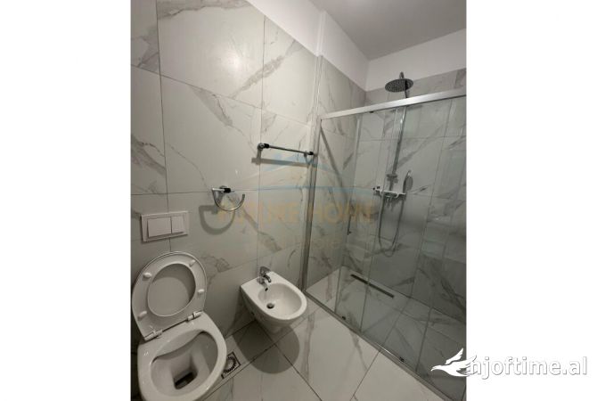 Shtepi ne shitje Apartament ne Tirane, 2+1, Mobilimi Bosh, pa mobiluar, Pagesa 287,000  Euro.