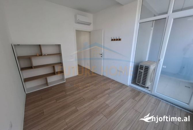 Qira, Ambient Biznesi, Kompleksi Kika 2, Komuna e Parisit