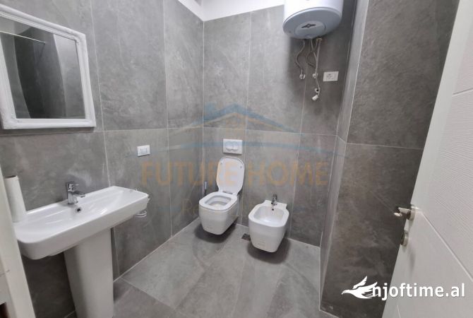 Qira, Ambient Biznesi, Kompleksi Kika 2, Komuna e Parisit