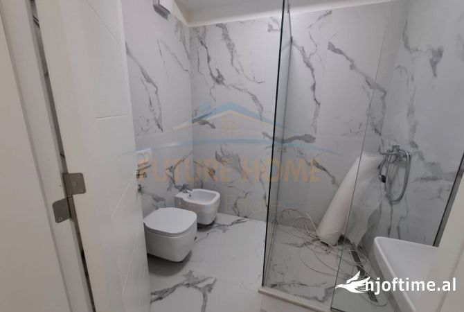 Qira, Ambient Biznesi, Kompleksi Kika 2, Komuna e Parisit