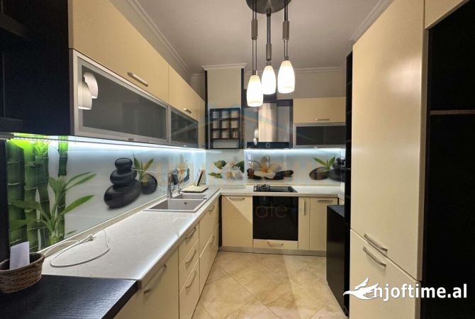 Shtepi me qera 2+1 ne Tirane - 500 Euro